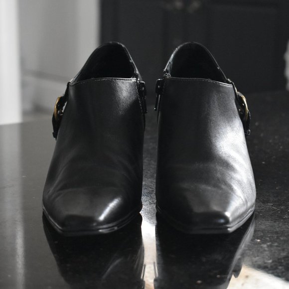 Liz Claiborne Flex Black Heels - Picture 5 of 9